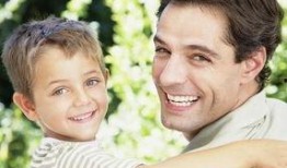 梦见吃瓜和爸爸,瓜果飘香，爸爸相伴的温馨瞬间