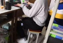 带你吃瓜 奇葩宿舍,揭秘大学生活中的欢乐与奇遇