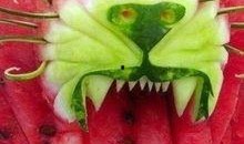 红牛吃瓜扮猪,揭秘网红背后的真实故事