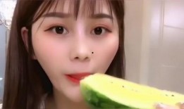 美女直播西瓜吃瓜,美女主播与西瓜的甜蜜邂逅