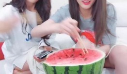 冬奥小姐姐吃瓜,揭秘赛场背后的趣味瞬间