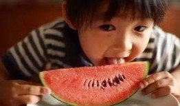 挑战模仿瓜瓜吃瓜视频