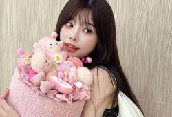 吃瓜少女阿哞照片,揭秘网红少女的日常趣味