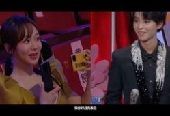 吃瓜梳头男,吃瓜梳头男生的逆袭传奇
