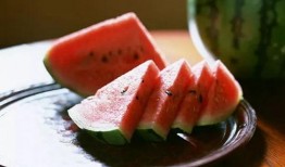 春吃芽夏吃秋吃瓜冬吃根