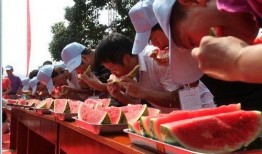 趣味吃瓜比赛,趣味吃瓜大赛欢乐无限