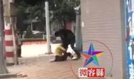 国外街边吃瓜群众动作