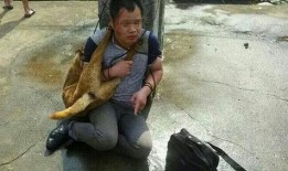 偷狗贼吃瓜视频