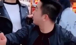 郑州小表妹吃瓜