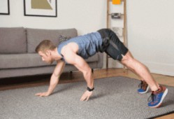 腹肌男吃瓜,揭秘健身达人的休闲时光