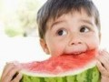 图片男孩吃瓜头像高清,高清男孩吃瓜头像，夏日清凉一夏