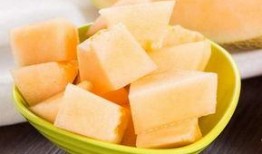 室友喝醉吃哈密瓜,室友深夜美食之旅