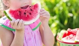 豆豆babe吃奇怪瓜,揭秘她与奇怪瓜的不解之缘