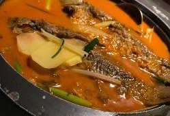 吃酸菜鱼可以吃瓜吗,夏日清爽美食搭配指南